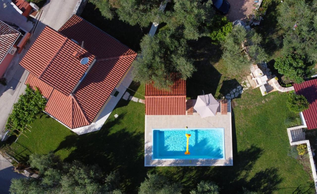 ברטוניגלה Damjanic Holiday House מראה חיצוני תמונה