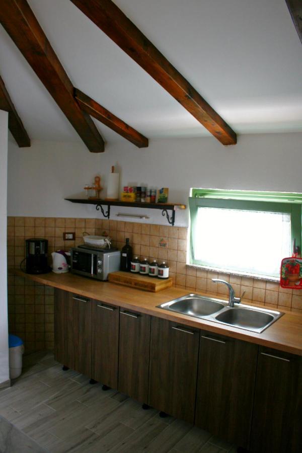 ברטוניגלה Damjanic Holiday House מראה חיצוני תמונה